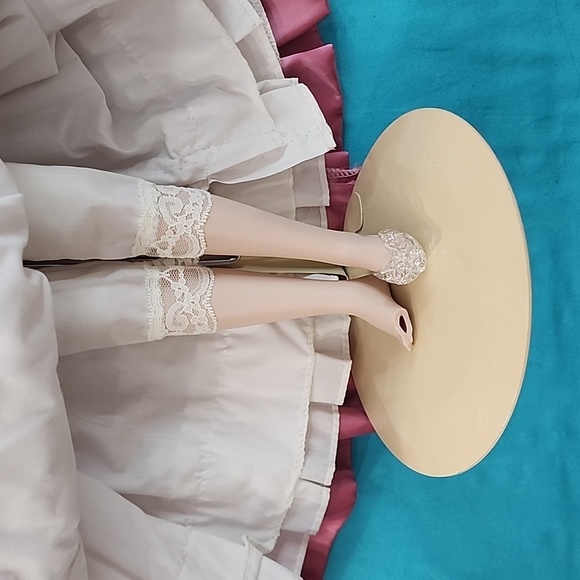 Franklin Heirloom Porcelain Cinderella Collector Doll - Picture 11 of 16